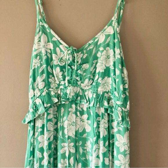 Billabong Rebel Heart Ruffle Detail Dress in Green and White Print. Size Large - Picture 13 of 16